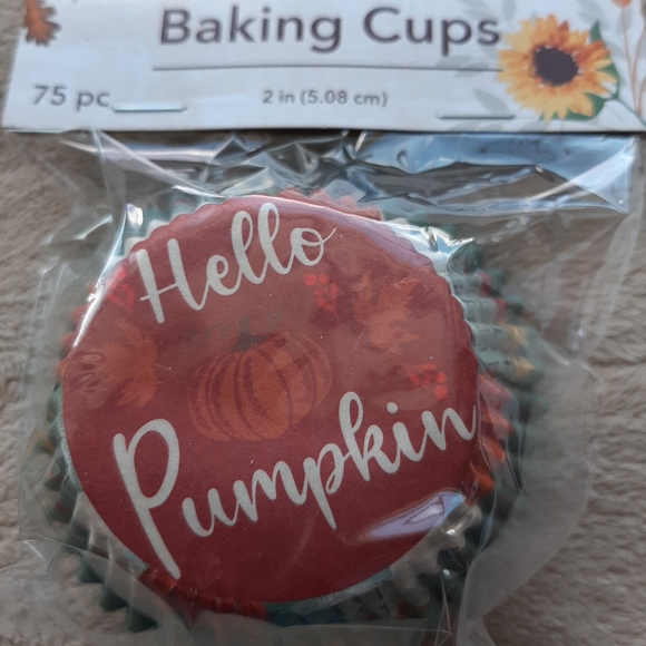 NWT - 🎁 Looking for a gift to give for Fall? Thanksgiving? Birthday? 🎁 - Picture 7 of 8